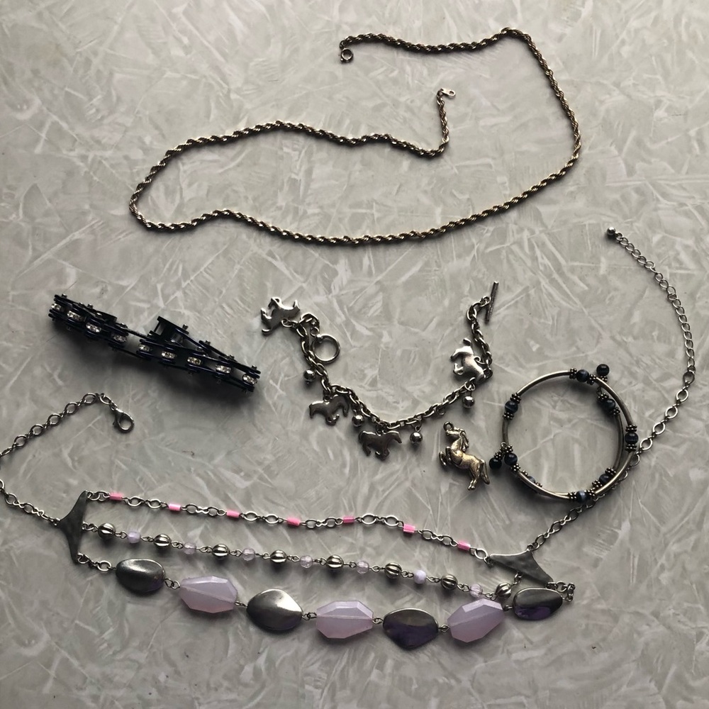 Costume Jewelry Lot 2 Necklaces & 3 Bracelets CLOSET CLEAR OUT